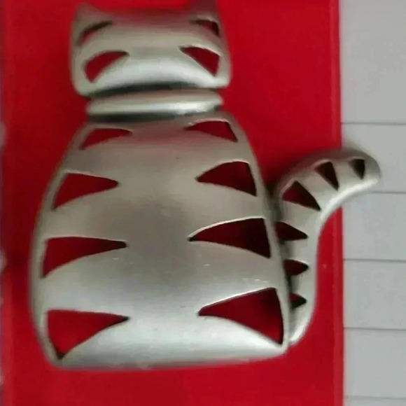 FREE ☆☆Kitty pins + tree when bundled - Picture 3 of 9